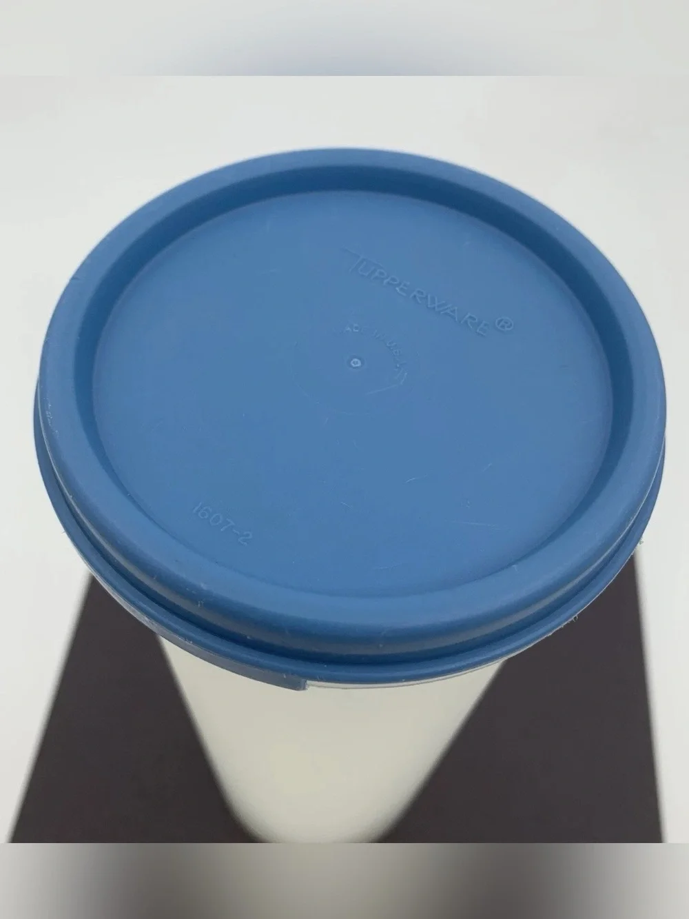 N/A vintage tupperware